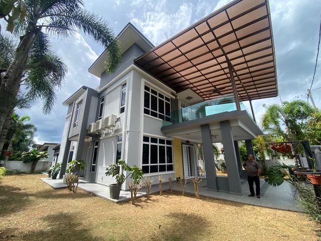 Bungalow for sale in Malaka