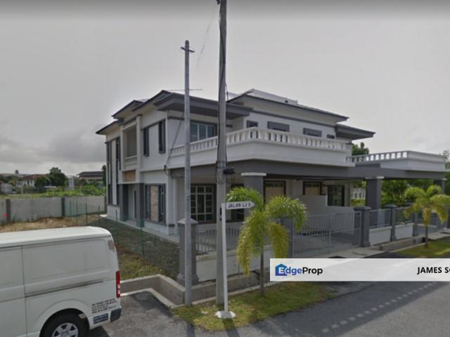 House for sale in Malaka