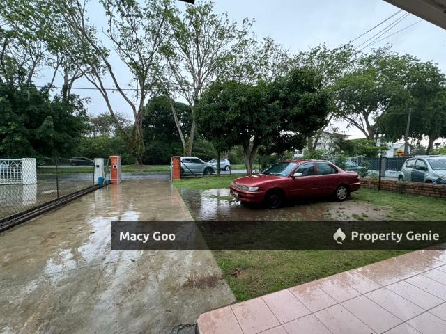 Residential House for sale in Malaka