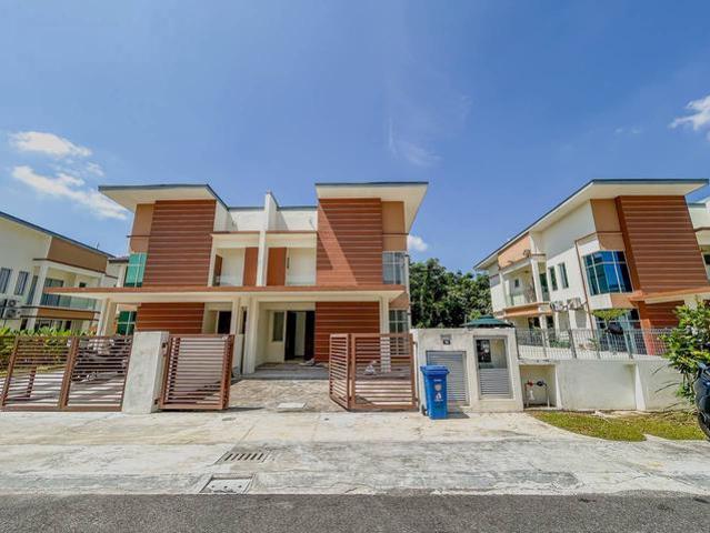 Residential House for sale in Petaling, Alam Impian