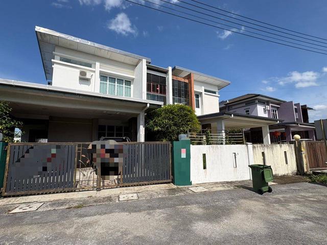 Residential House for sale in Kuching