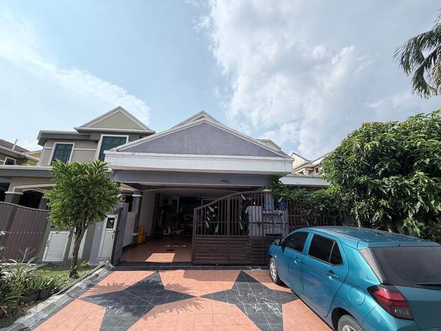 Residential House for sale in Tanjong Sepat, Selangor