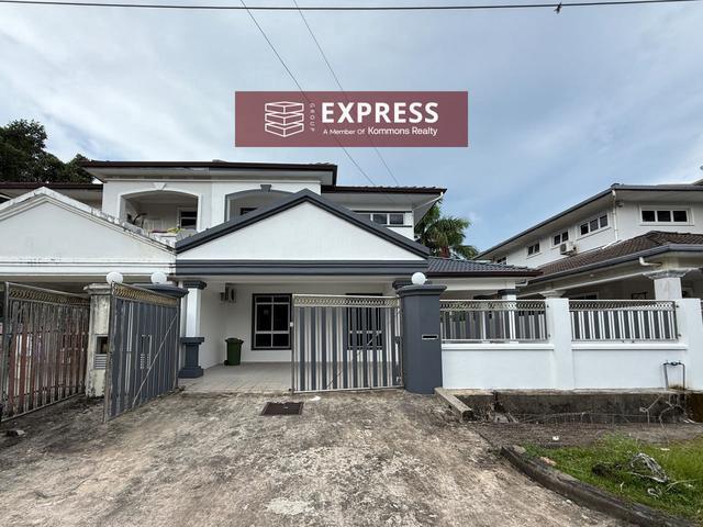 Residential House for sale in Long Miri
