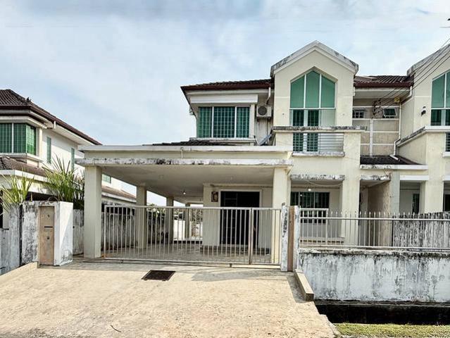 Residential House for sale in Long Miri, Sarawak