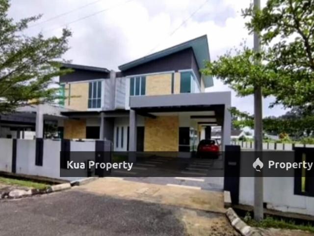 Residential House for sale in Kota Sentosa, Bahagian Kuching