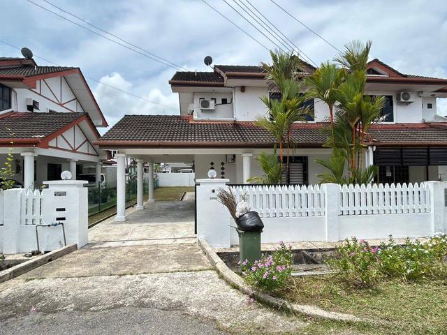 Residential House for sale in Long Miri
