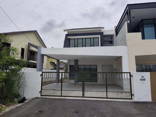 Residential House for sale in Perak, Perak Tengah
