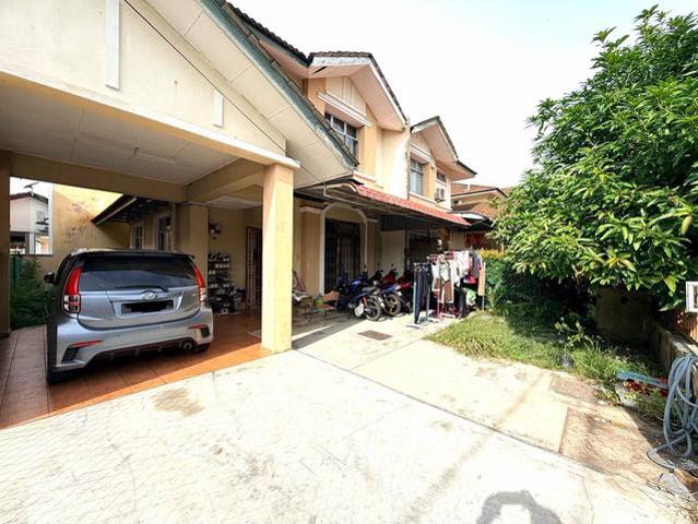 House for sale in Malaka