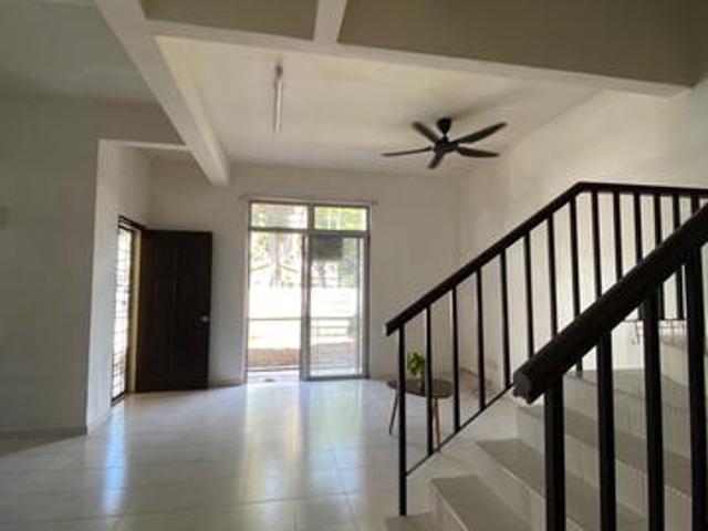 Residential House for rent in Malaka