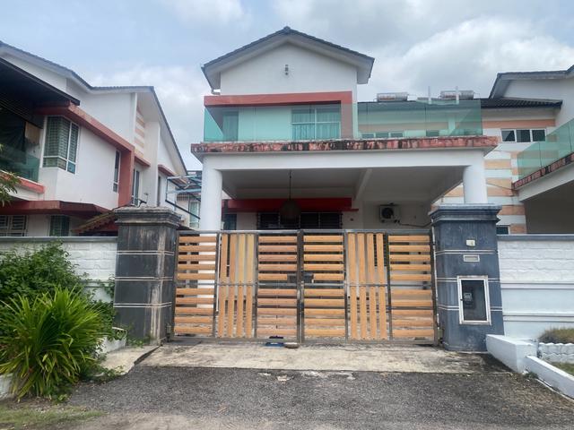 Residential House for sale in Buloh Kasap, Johor