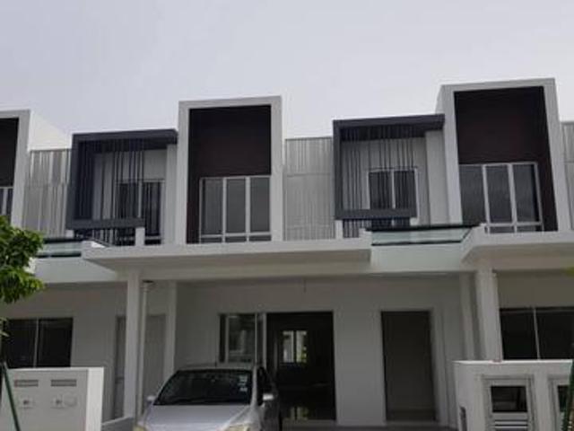 Terraced House for sale in Tanjong Sepat, Selangor