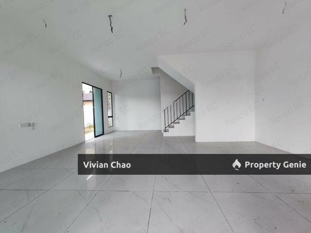 Residential House for sale in Perak, Perak Tengah