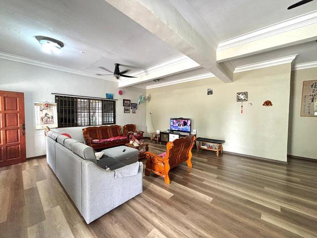 Residential House for sale in Batu Pahat, Johor
