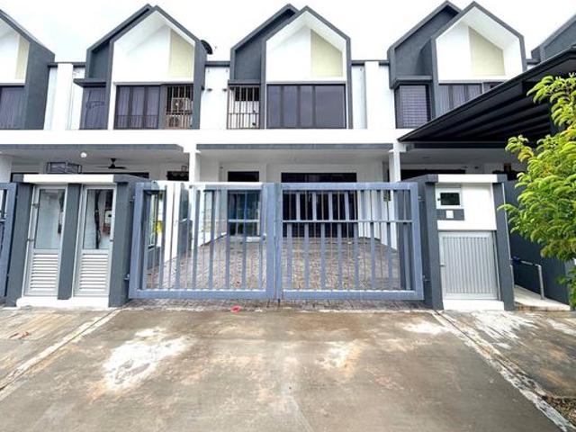 Terraced House for sale in Tanjong Sepat, Selangor