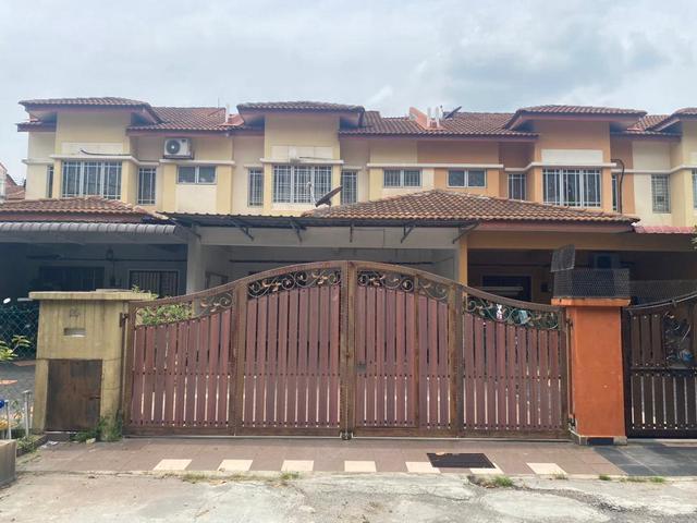 Terraced House for sale in Saujana