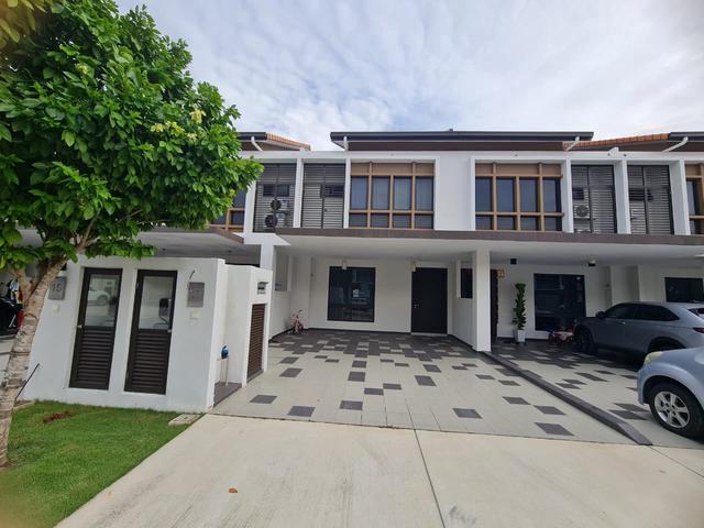 Terraced House for sale in Tanjong Sepat, Selangor