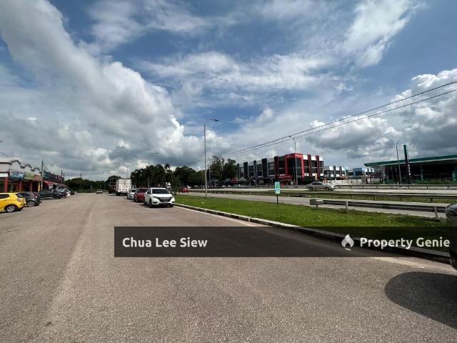 Shop for sale in Pekan Nanas, Johor