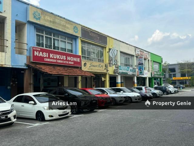Shop for sale in Johor