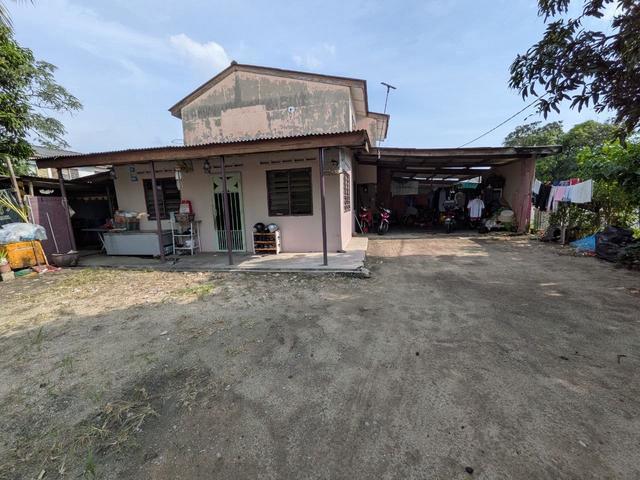 Terraced House for sale in Malaka