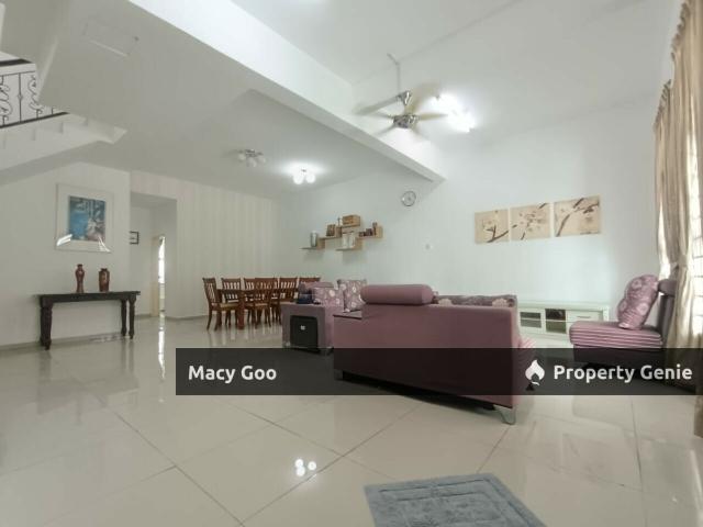 Terraced House for sale in Malaka