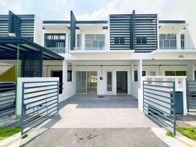Terraced House for sale in Tanjong Sepat, Selangor