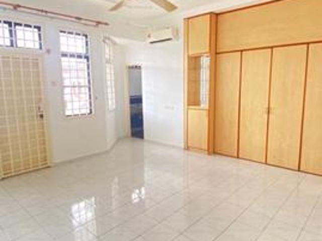 Terraced House for sale in Ulu Tiram, Johor