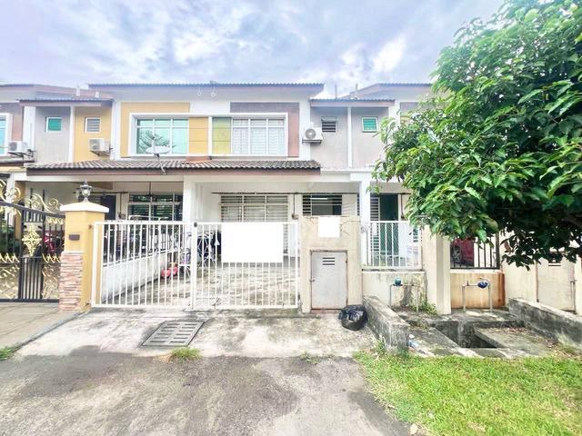 Terraced House for sale in Tanjong Sepat, Selangor