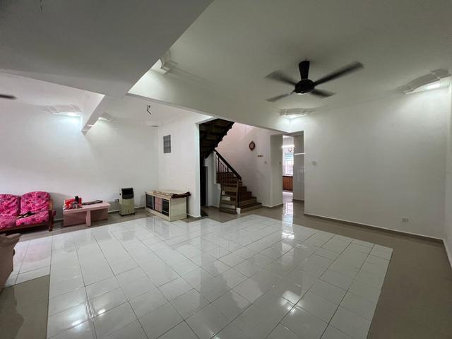 Terraced House for sale in Seri Kembangan, Majlis Bandaraya Subang Jaya