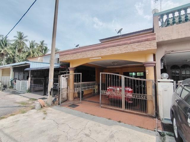 Terraced House for sale in Tanjong Karang, Selangor