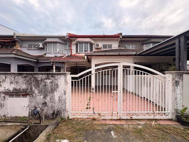 Terraced House for sale