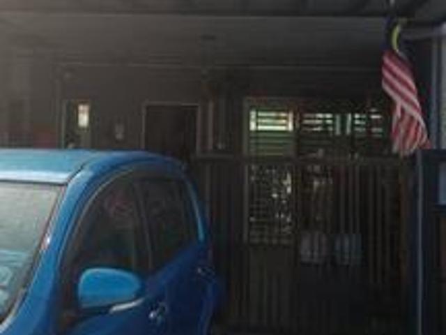 Terraced House for sale in Tanjong Sepat, Selangor