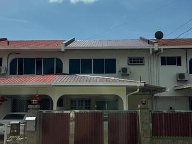 Terraced House for rent in Victoria, Labuan
