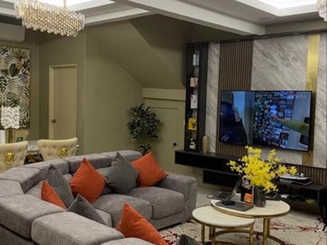 Terraced House for sale in Malaka