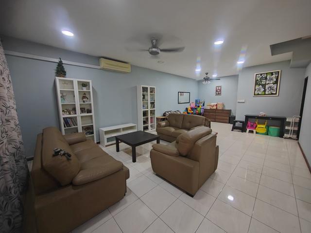 Terraced House for sale in Kuching, Bahagian Kuching