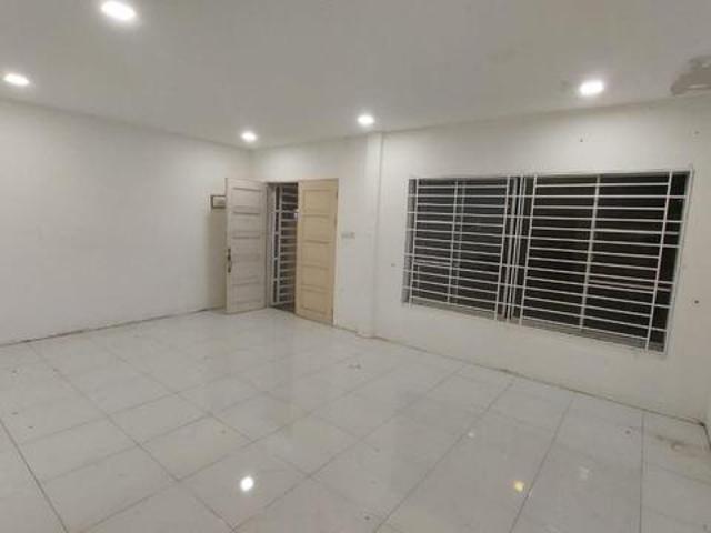 Terraced House for sale in Kuching, Bahagian Kuching