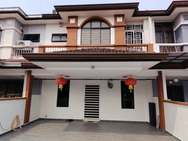 Terraced House for sale in Malaka