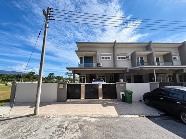 Terraced House for sale in Kuching, Bahagian Kuching