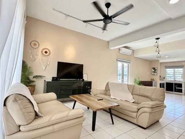 Terraced House for rent in Long Miri