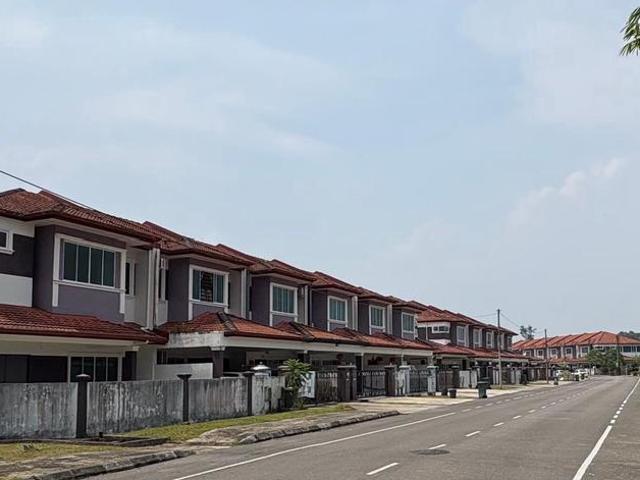 Terraced House for sale in Samarahan, Kota Samarahan