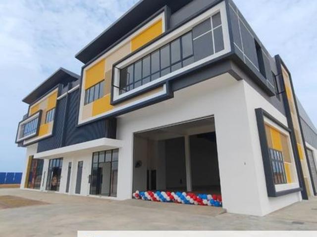 Warehouse for sale in Malaka