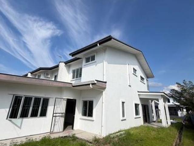 Terraced House for sale in Kuching