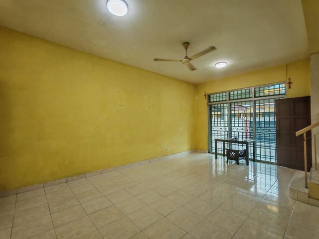 Terraced House for sale in Ulu Tiram, Johor