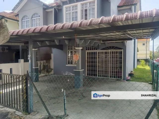 House for sale in Seksyen 7, Bandar Puncak Alam