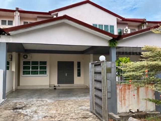 Terraced House for sale in Kuching, Bahagian Kuching