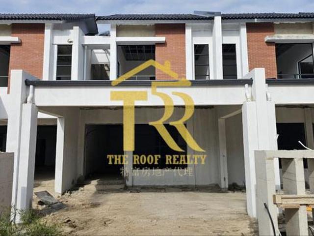 Terraced House for sale in Long Miri