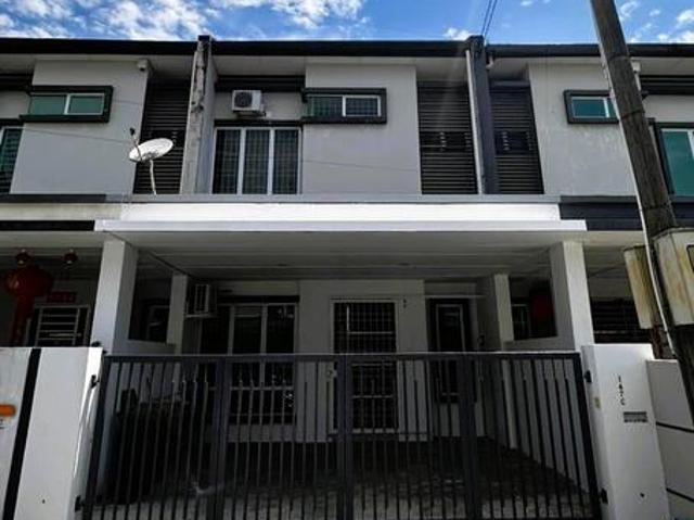 Terraced House for sale in Kuching