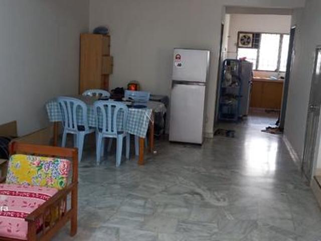 Terraced House for sale in Malaka