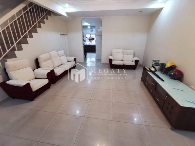House for rent in Taman Ungku, Johor Bahru