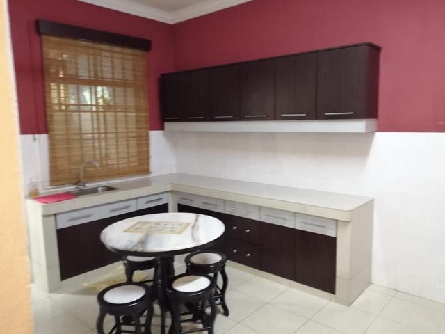 Terraced House for sale in Malaka