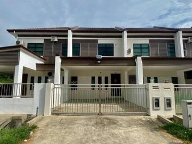 Terraced House for sale in Miri, Bahagian Miri